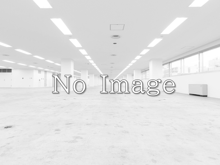 東京都港区海岸の倉庫